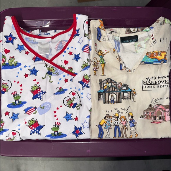 Pattern Scrub Tops - Picture 2 of 3